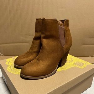 USED Mix No. 6 Vecciano Cognac Booties